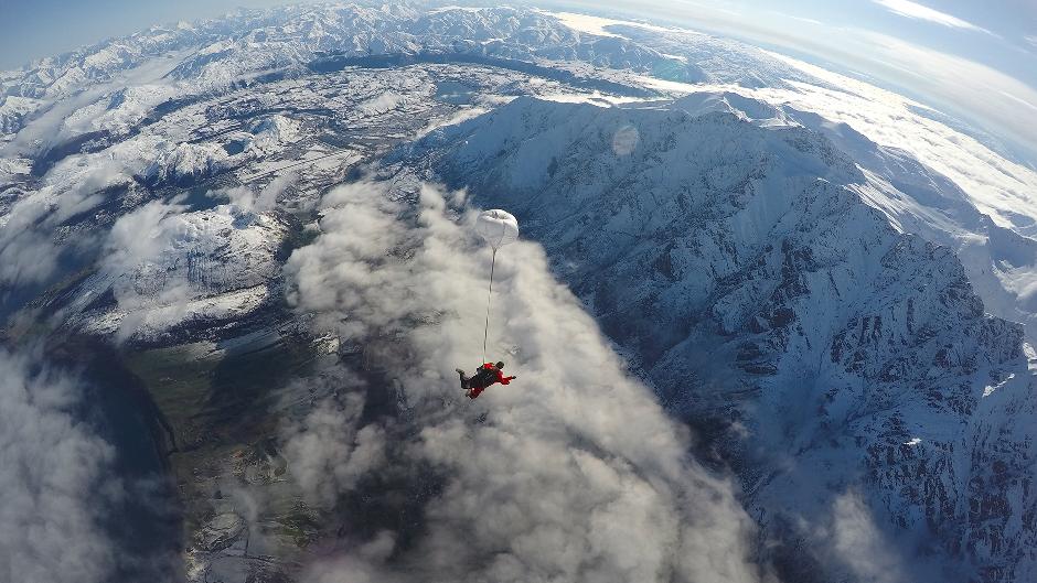 Experience the pure thrill and adrenaline of Skydiving 12,000ft over Queenstown, one of the world’s most incredible scenic destinations!
